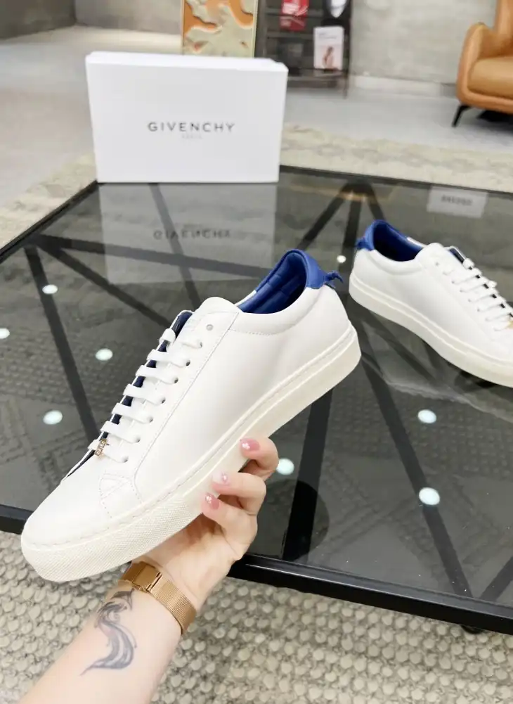 hype Givenchy Sneakers