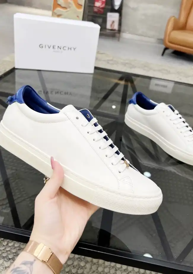 hype Givenchy Sneakers