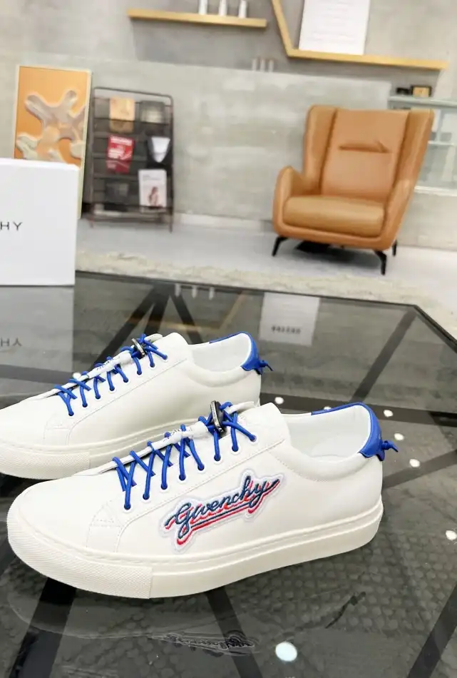 hype Givenchy Sneakers