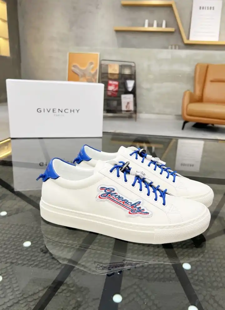 hype Givenchy Sneakers