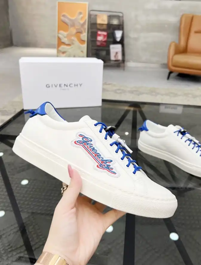 hype Givenchy Sneakers