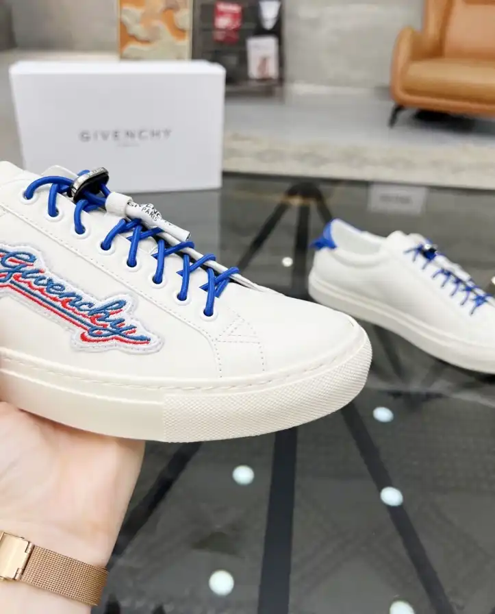 hype Givenchy Sneakers