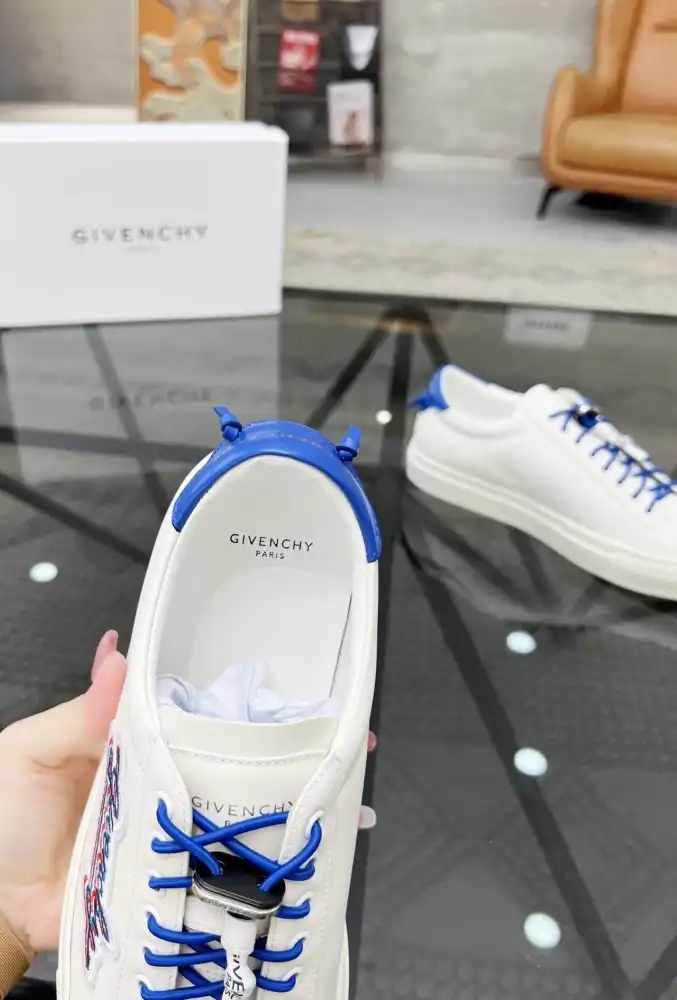 hype Givenchy Sneakers