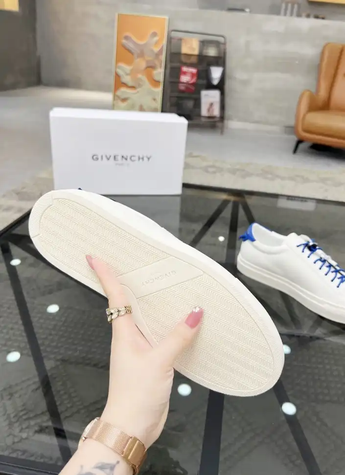 hype Givenchy Sneakers