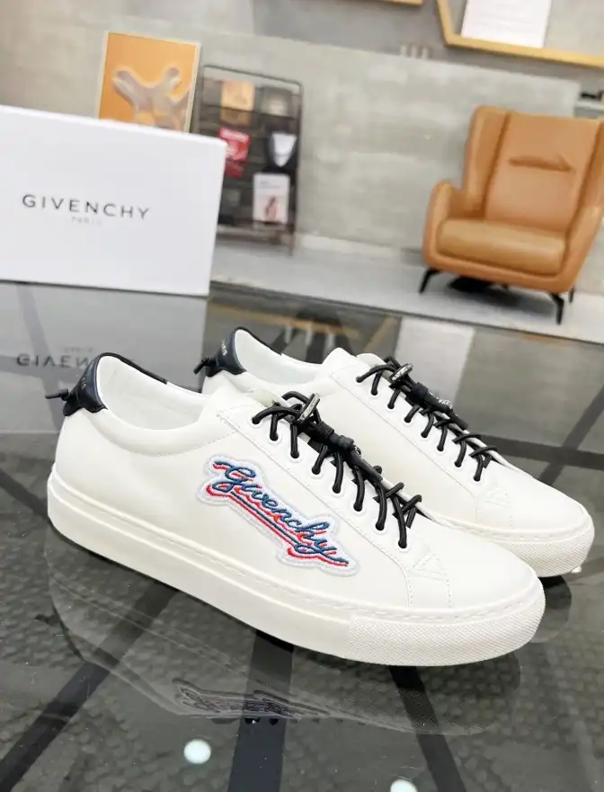 hype Givenchy Sneakers