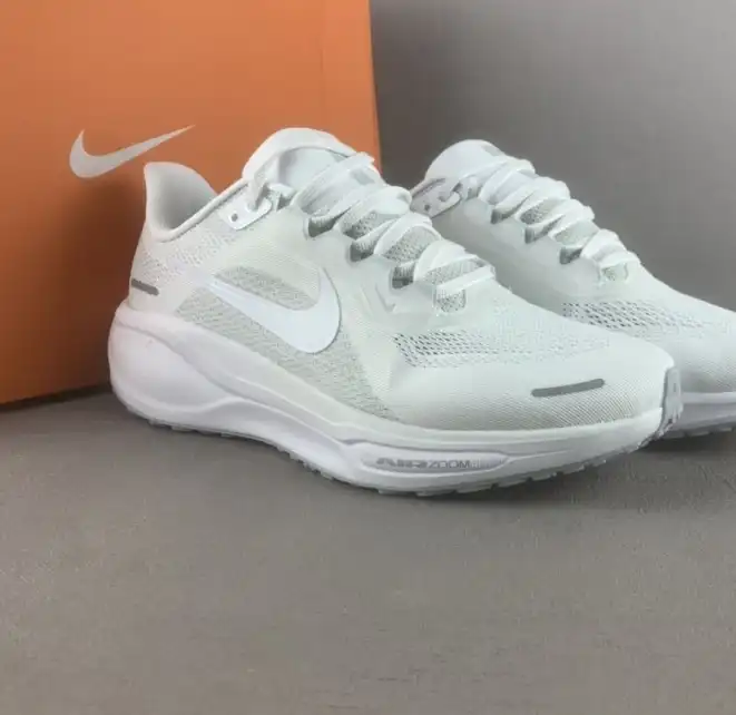 hype Nike Sneakers