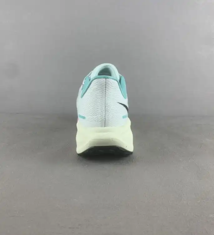 hype Nike Sneakers