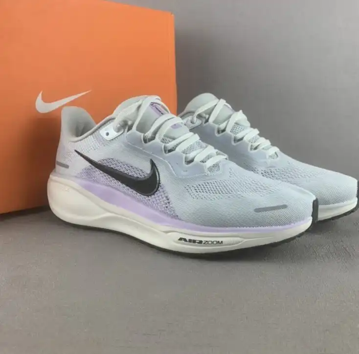 hype Nike Sneakers