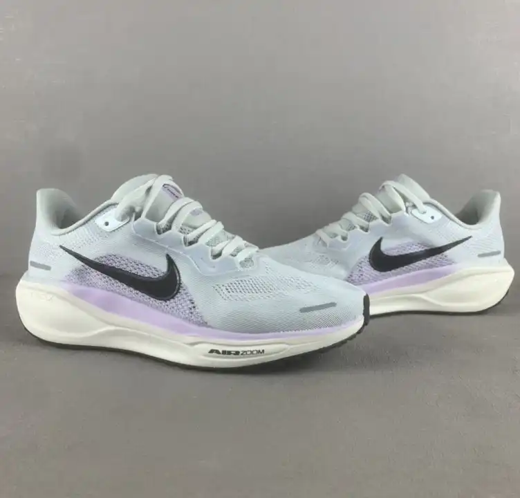 hype Nike Sneakers