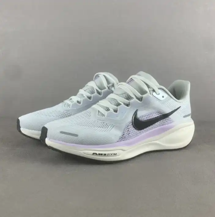 hype Nike Sneakers