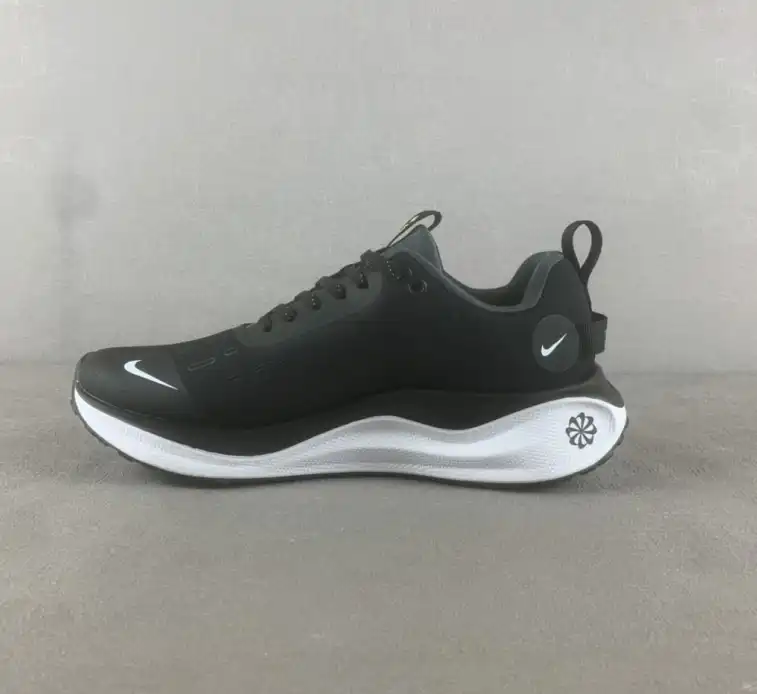 hype Nike Sneakers