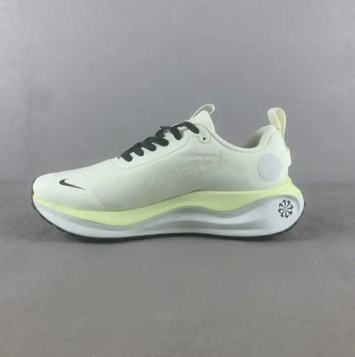 hype Nike Sneakers