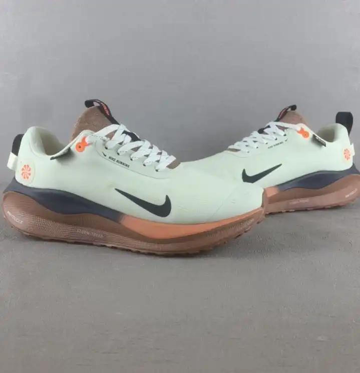 hype Nike Sneakers