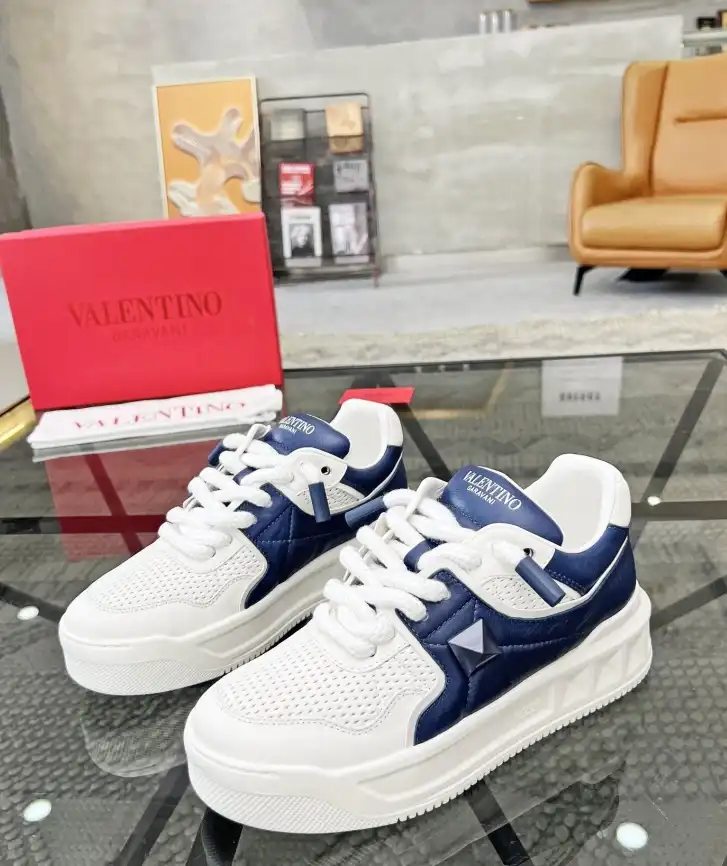 hype Valentino Sneakers