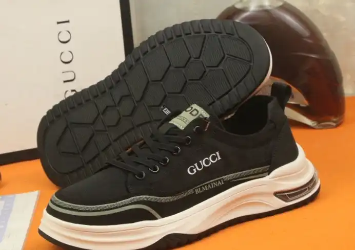 hype Gucci Sneakers