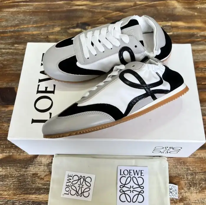 hype Loewe Sneakers