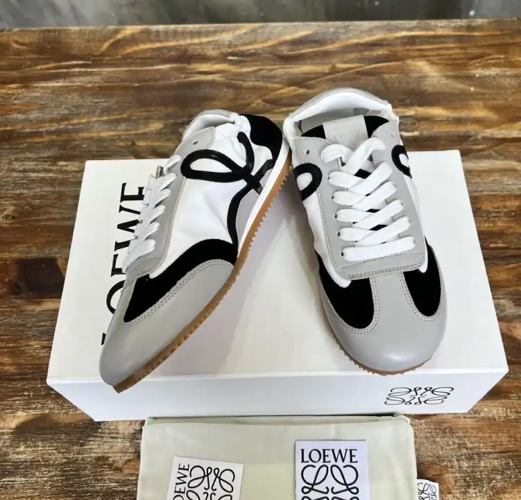 hype Loewe Sneakers