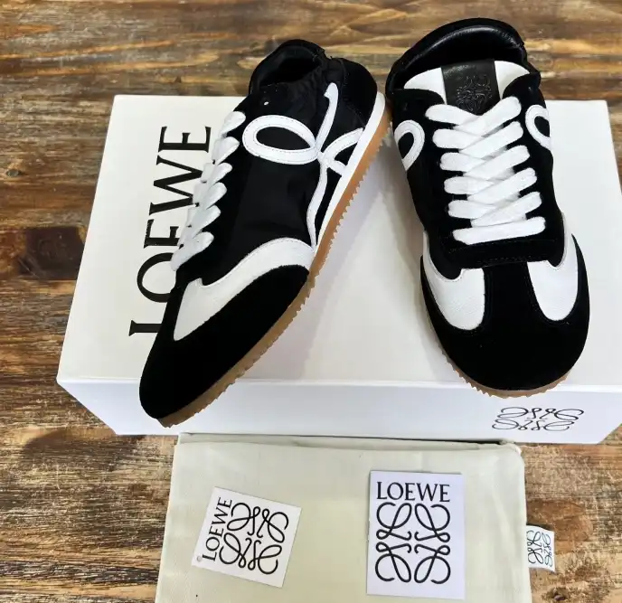 hype Loewe Sneakers