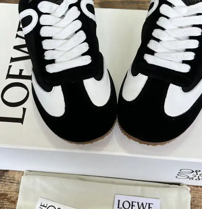 hype Loewe Sneakers