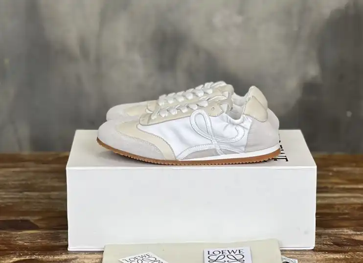 hype Loewe Sneakers