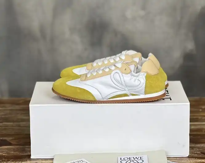 hype Loewe Sneakers