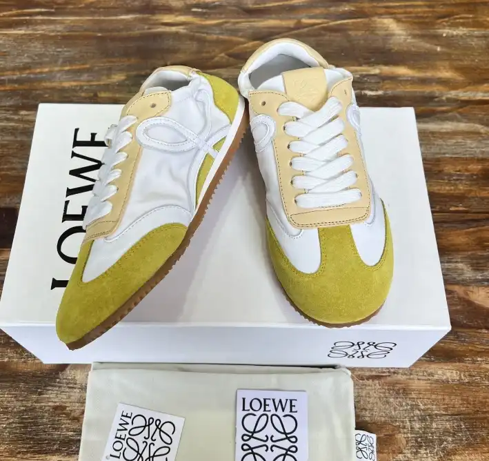 hype Loewe Sneakers