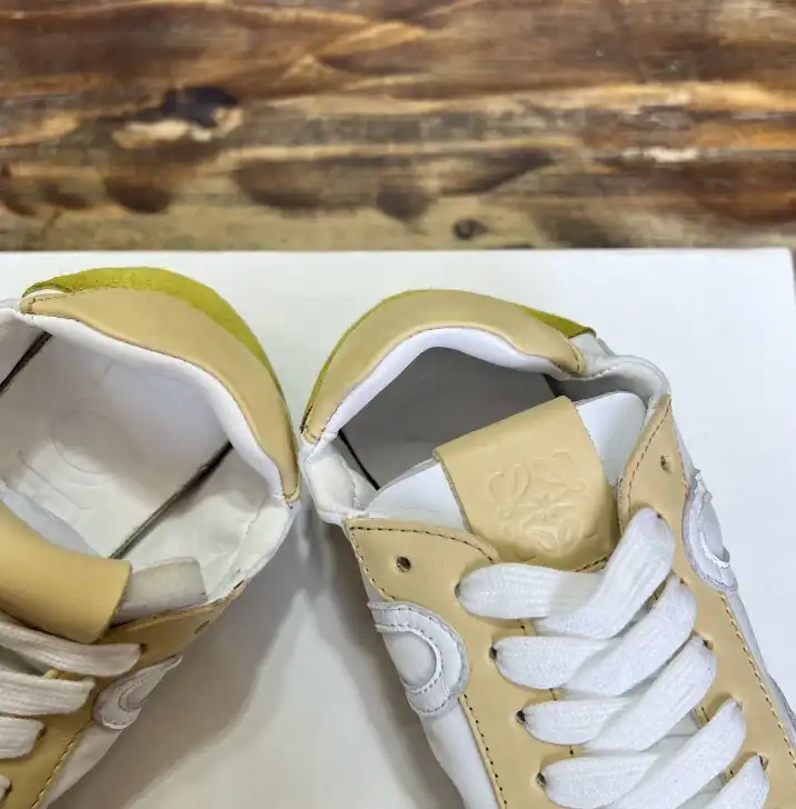 hype Loewe Sneakers