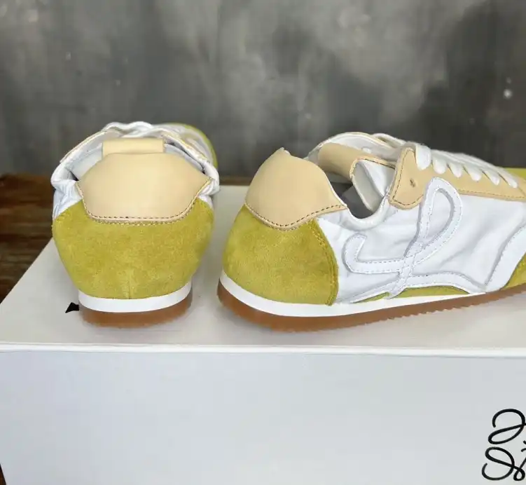 hype Loewe Sneakers