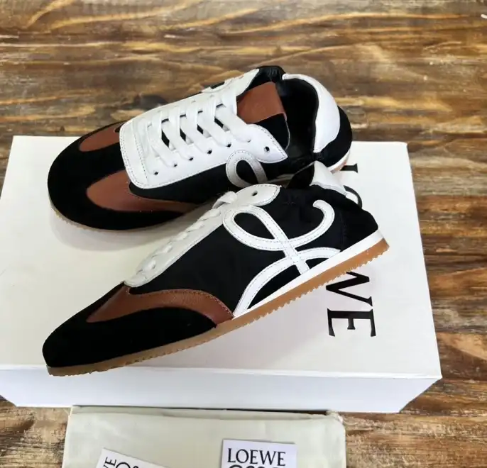 hype Loewe Sneakers