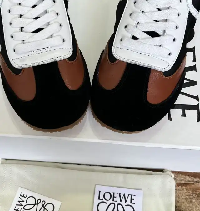 hype Loewe Sneakers