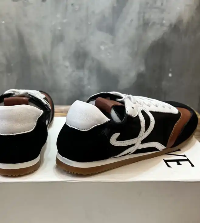 hype Loewe Sneakers