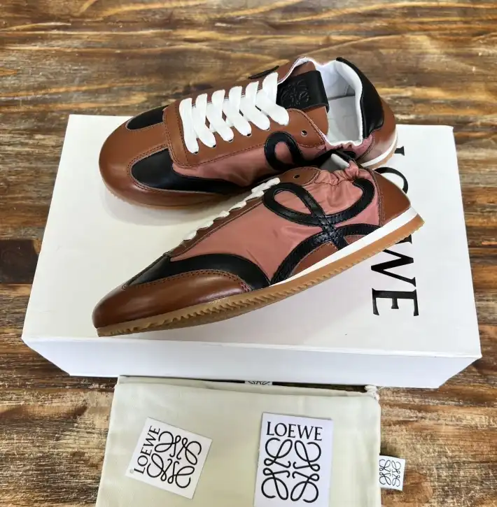 hype Loewe Sneakers