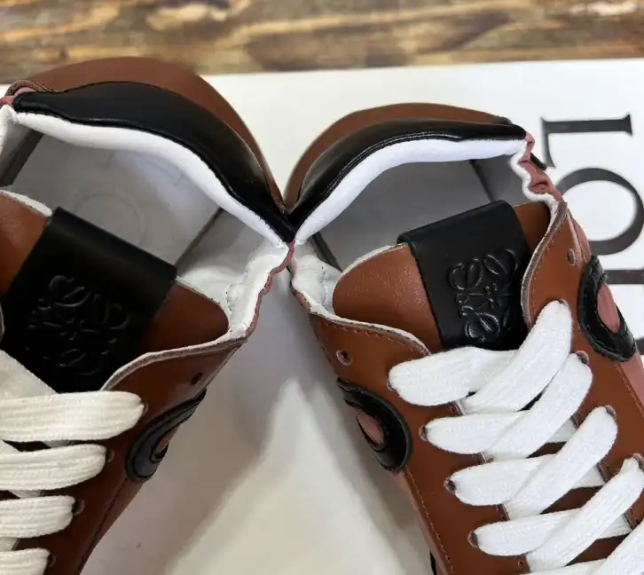 hype Loewe Sneakers