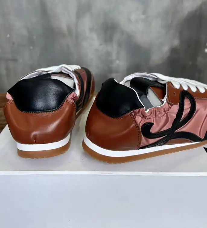 hype Loewe Sneakers