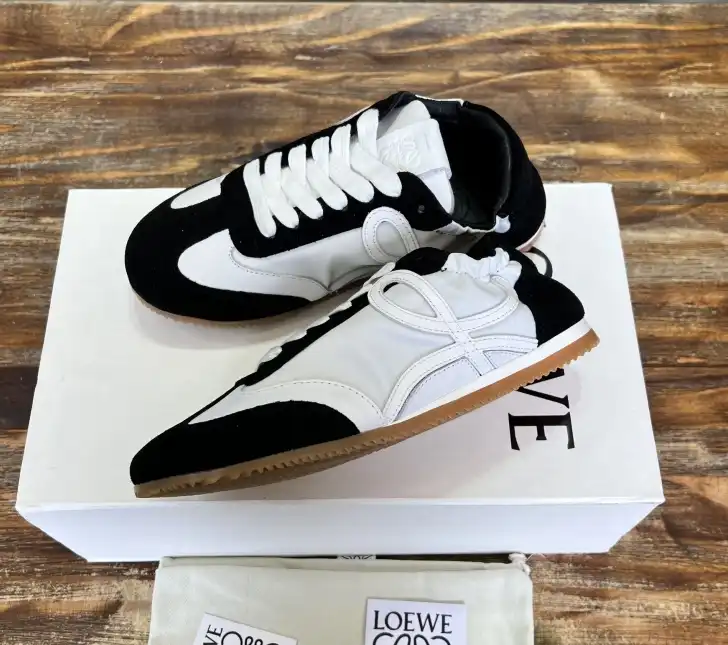 hype Loewe Sneakers