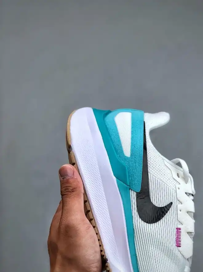 hype Nike Sneakers