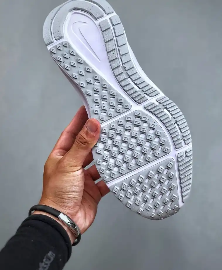 hype Nike Sneakers