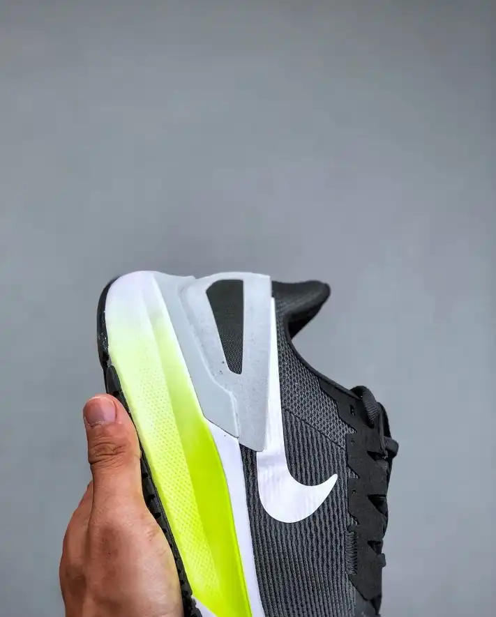 hype Nike Sneakers