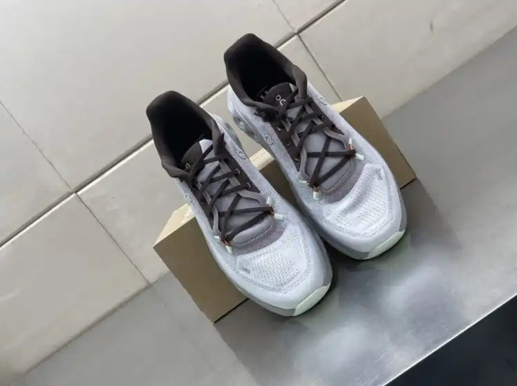 hype Loewe Sneakers