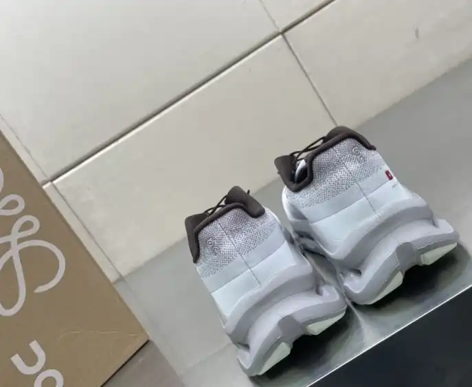 hype Loewe Sneakers