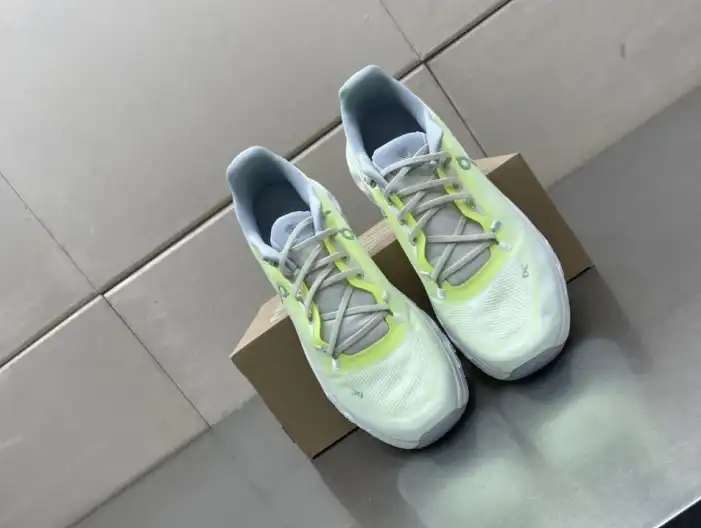 hype Loewe Sneakers