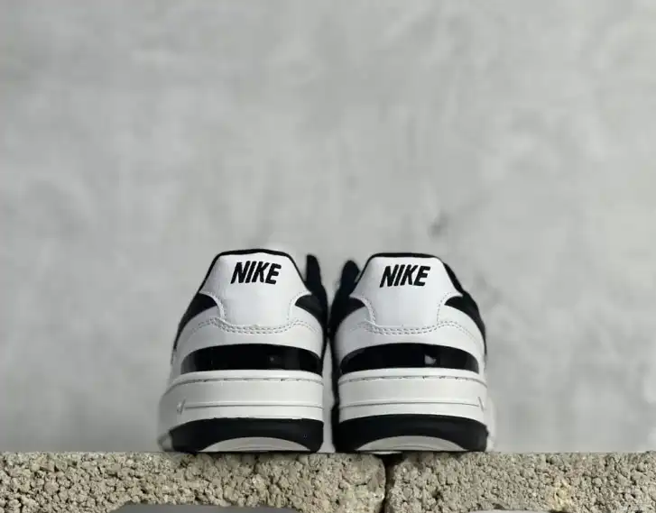 hype Nike Sneakers