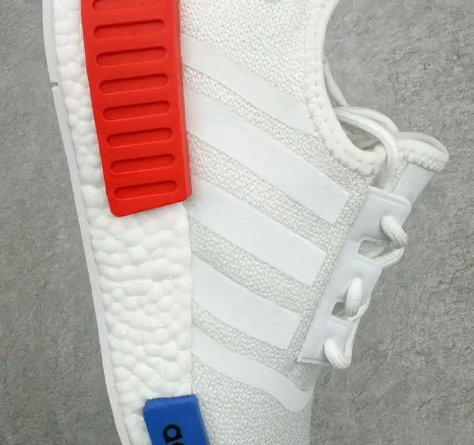 hype Adidas Sneakers