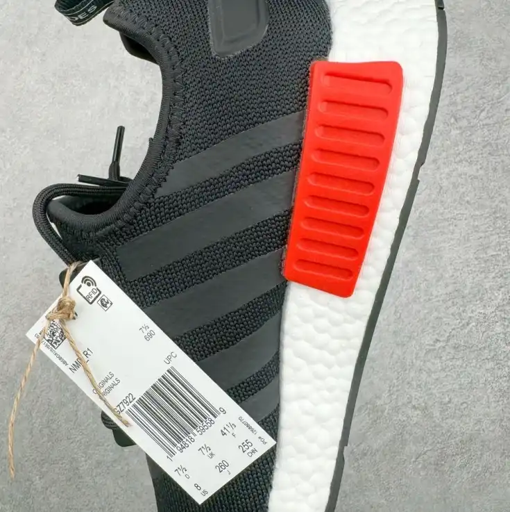 hype Adidas Sneakers