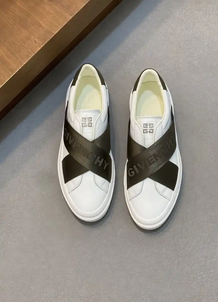 hype Givenchy Sneakers