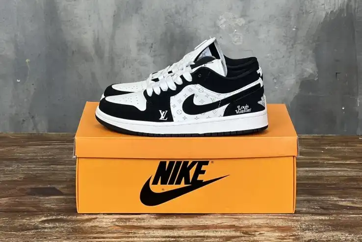 hype Nike Sneakers