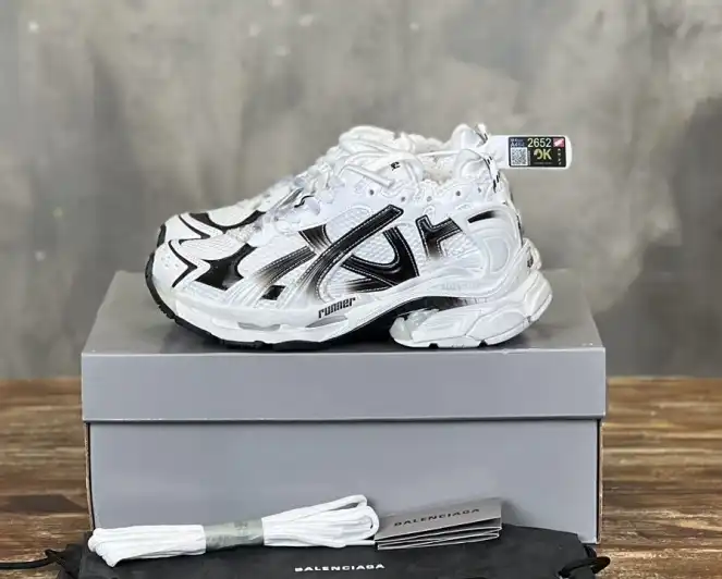 hype Balenciaga Sneakers