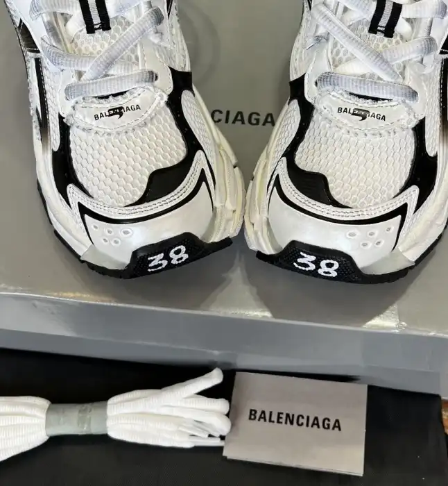 hype Balenciaga Sneakers