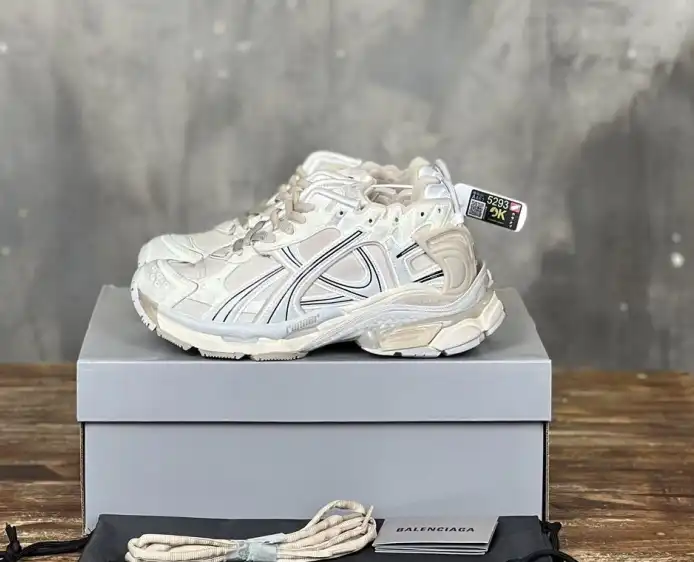 hype Balenciaga Sneakers