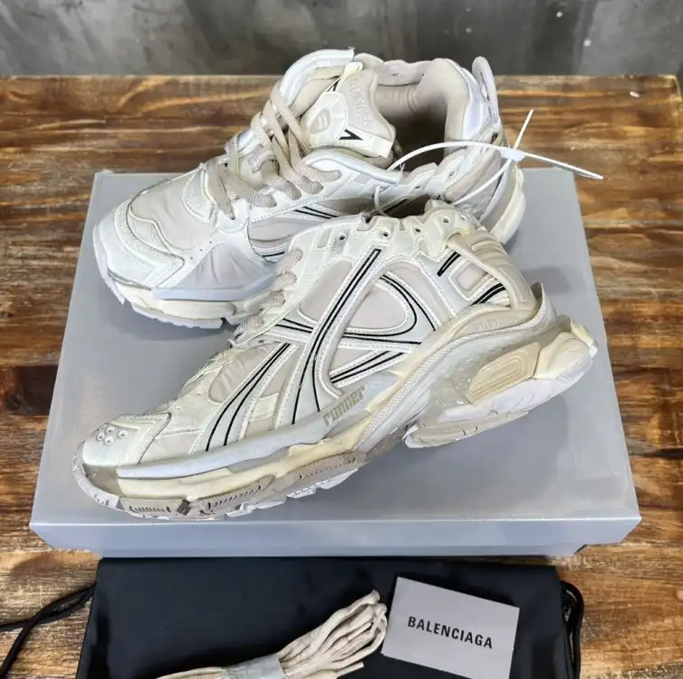 hype Balenciaga Sneakers